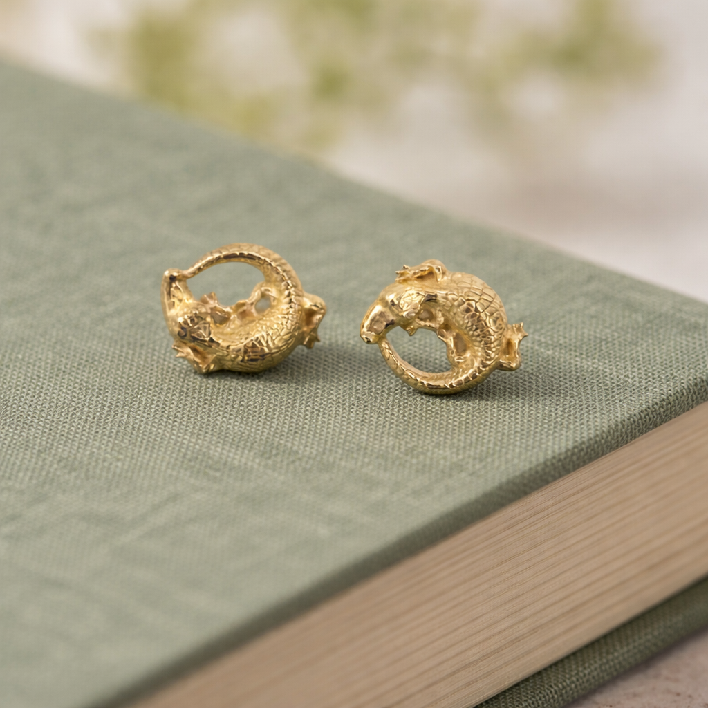 Alligator Studs