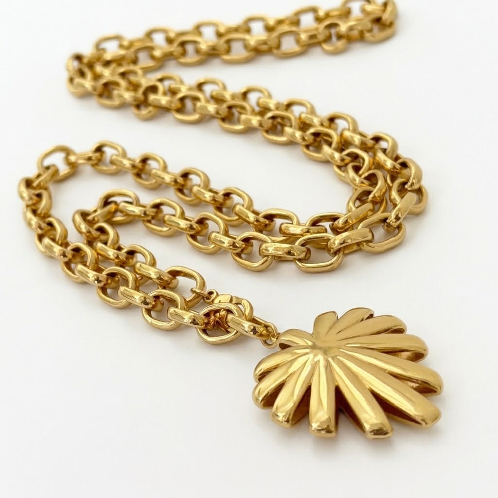 Hollow Palm pendant Necklace
