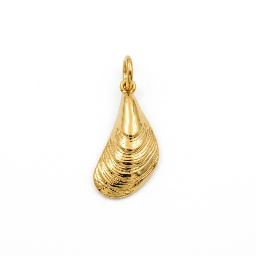 Mussel shell Charm- Small