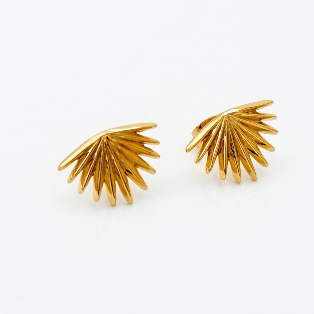 Wide Palm Studs