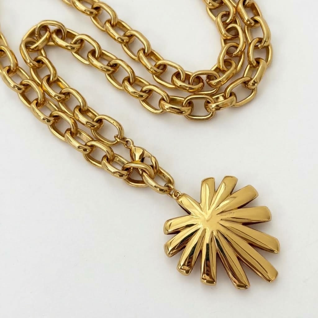 Hollow Palm pendant Necklace